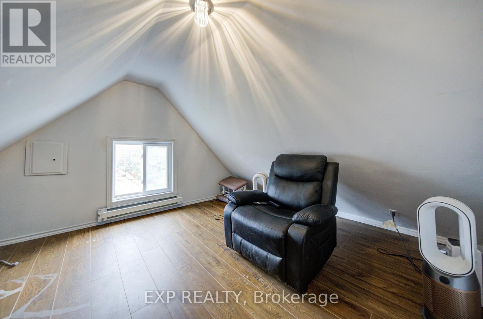 170 Wallace Avenue, Toronto (dovercourt-wallace Emerson-junction), Ontario