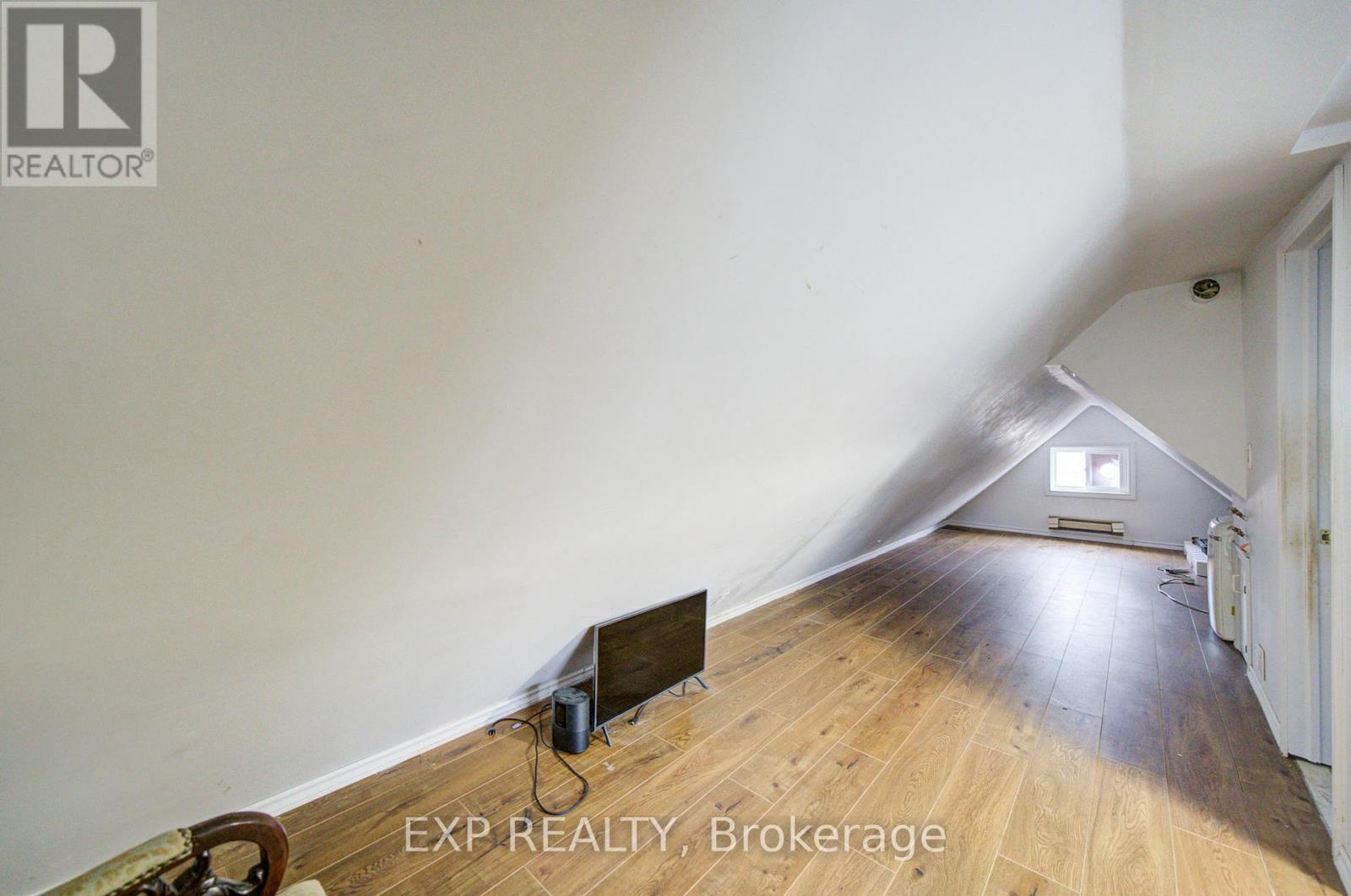 170 Wallace Avenue, Toronto (dovercourt-wallace Emerson-junction), Ontario