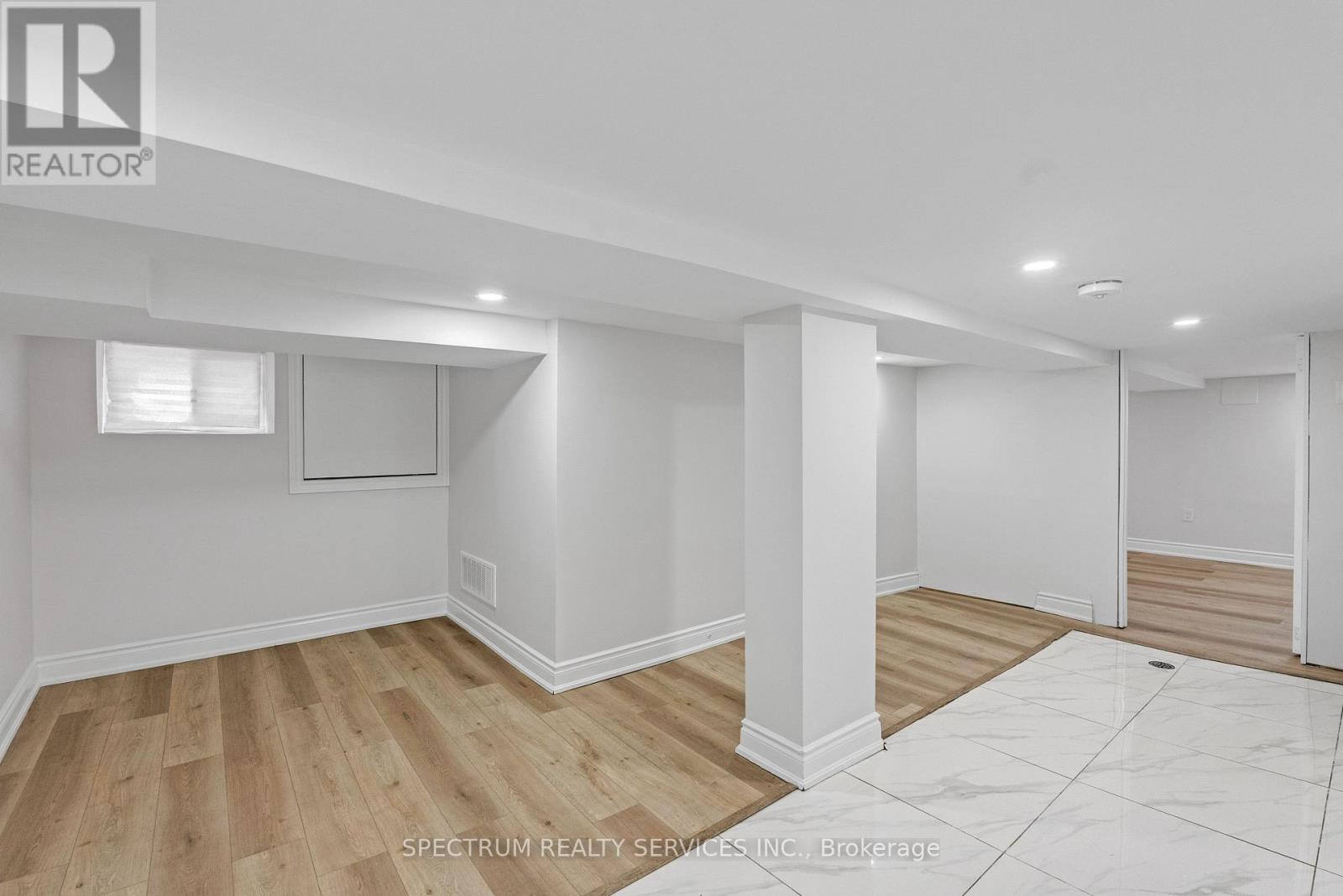 11 Vimy Avenue, Toronto (weston), Ontario