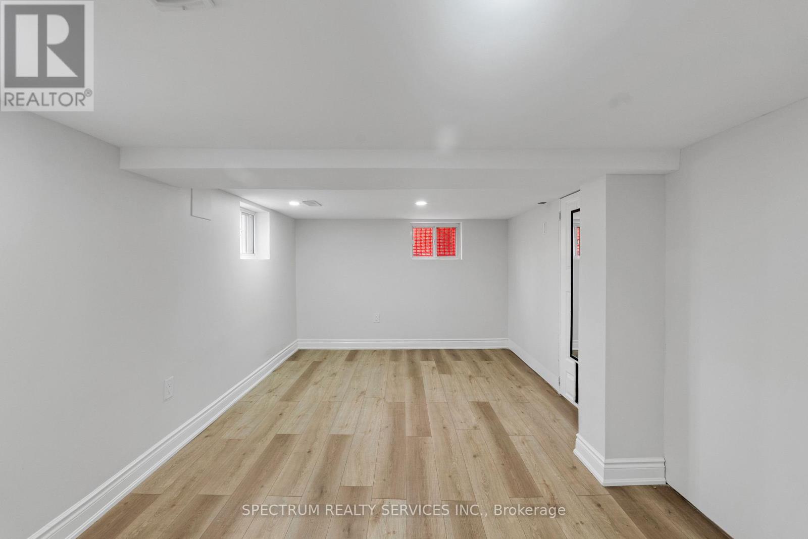 11 Vimy Avenue, Toronto (weston), Ontario