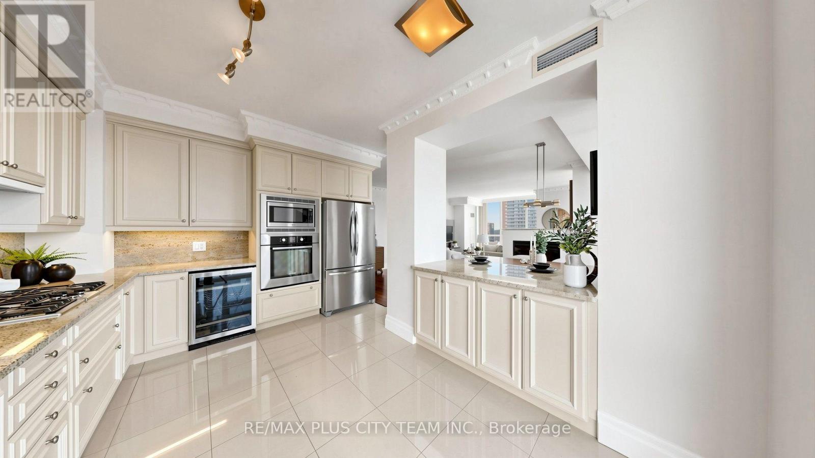 4302 - 16 Harbour Street, Toronto (waterfront Communities), Ontario