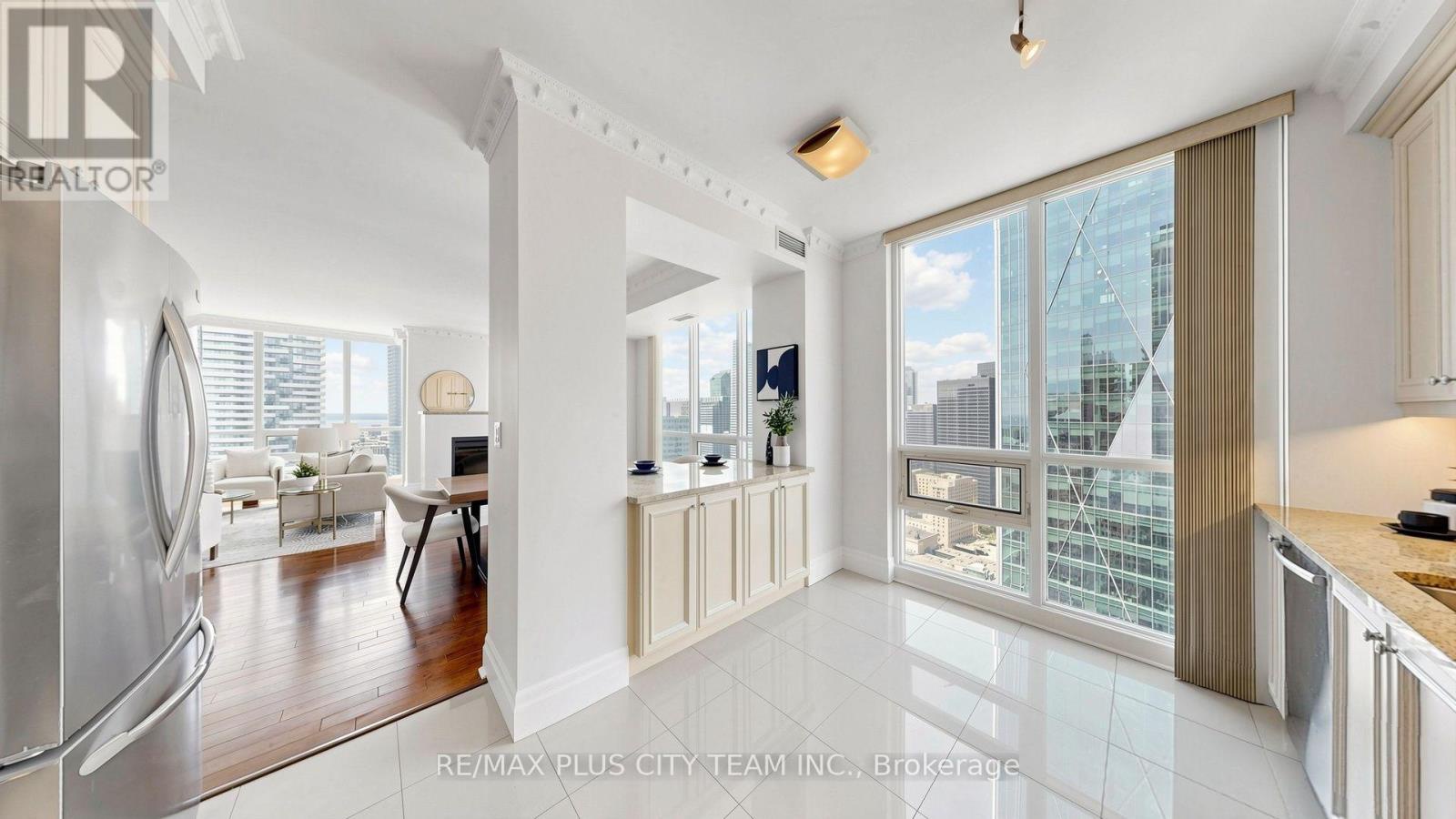 4302 - 16 Harbour Street, Toronto (waterfront Communities), Ontario