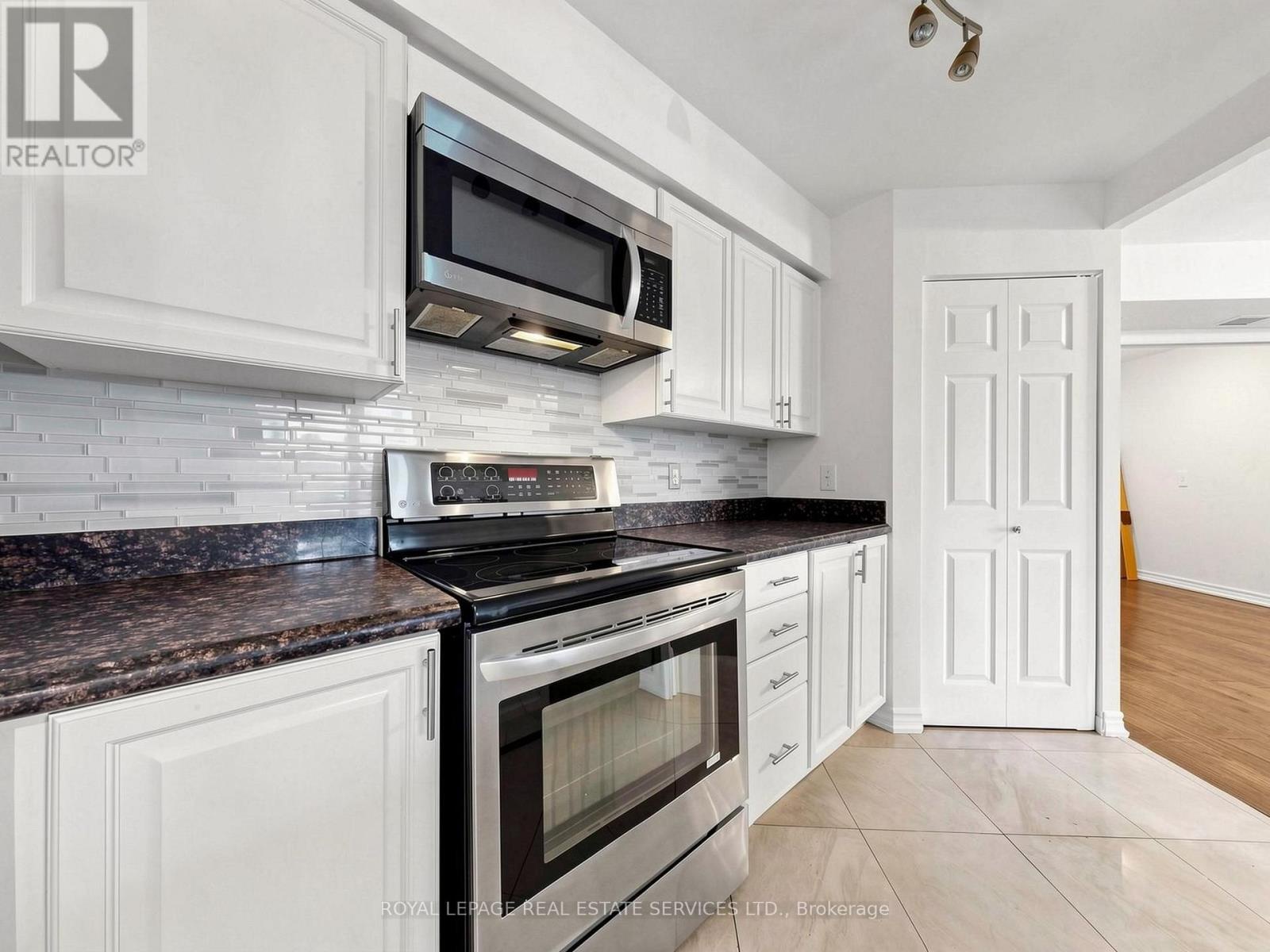 401 - 300 Balliol Street, Toronto (mount Pleasant West), Ontario