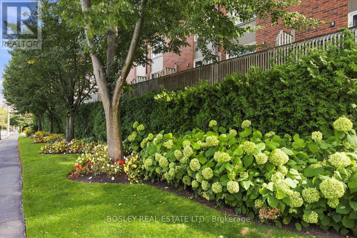 3 - 64 Old Mill Terrace, Toronto (stonegate-queensway), Ontario