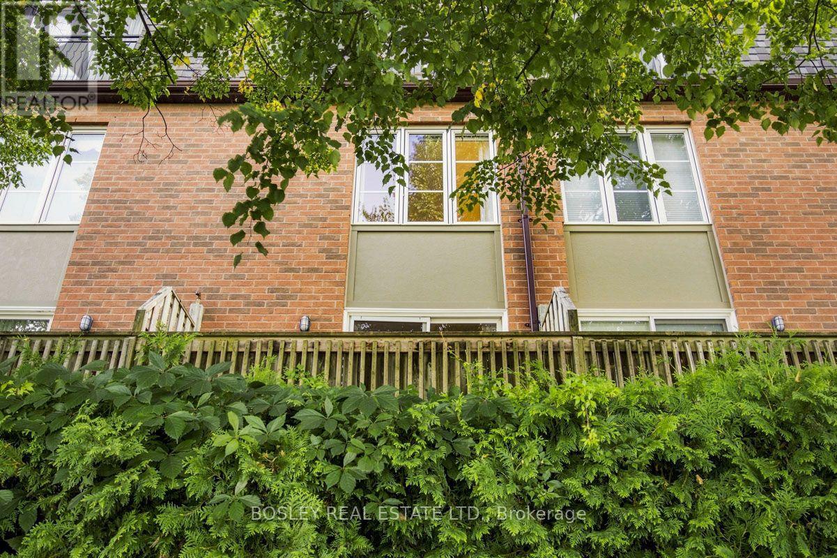 3 - 64 Old Mill Terrace, Toronto (stonegate-queensway), Ontario