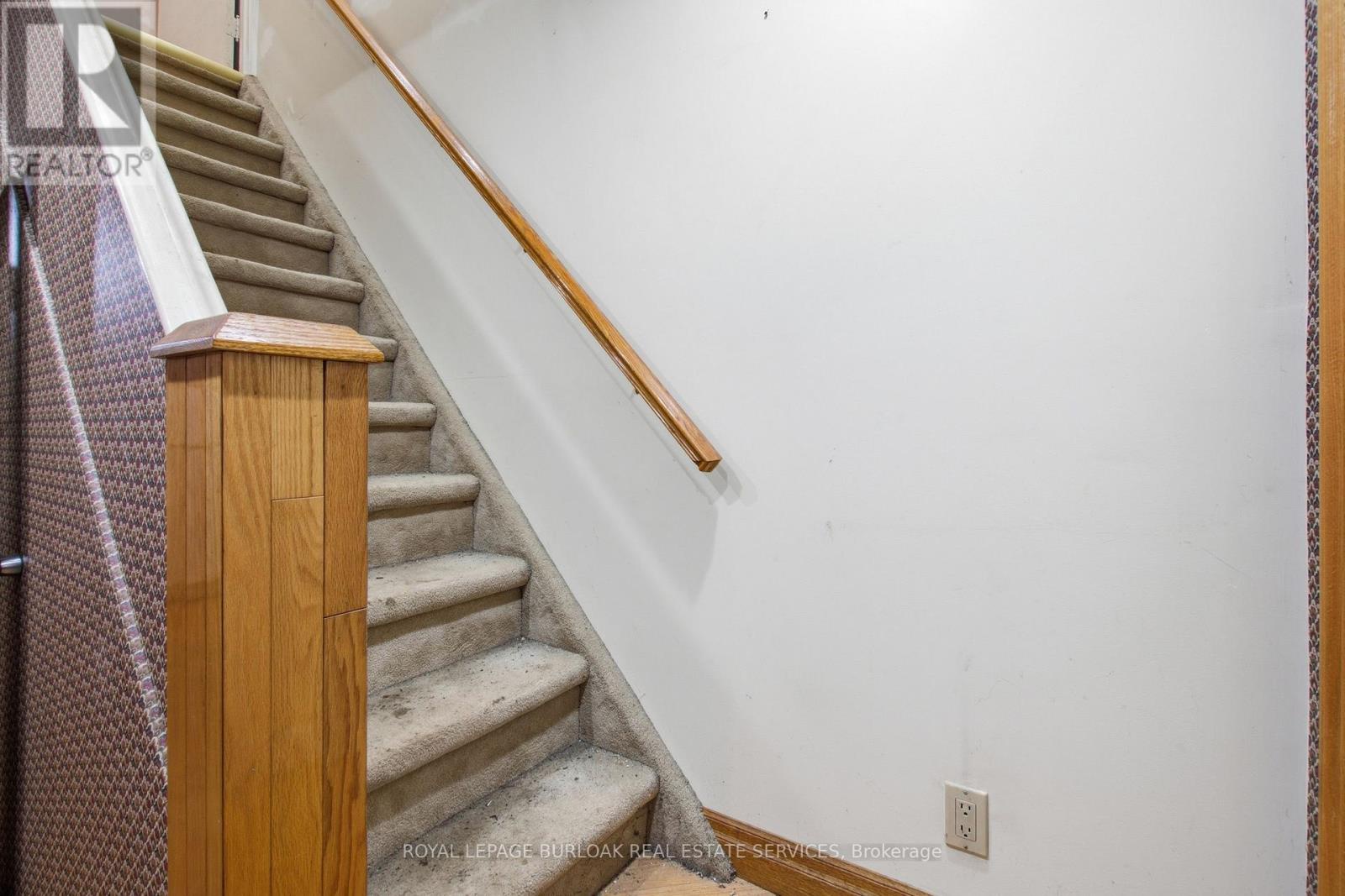52 Craydon Avenue, Toronto (mount Dennis), Ontario