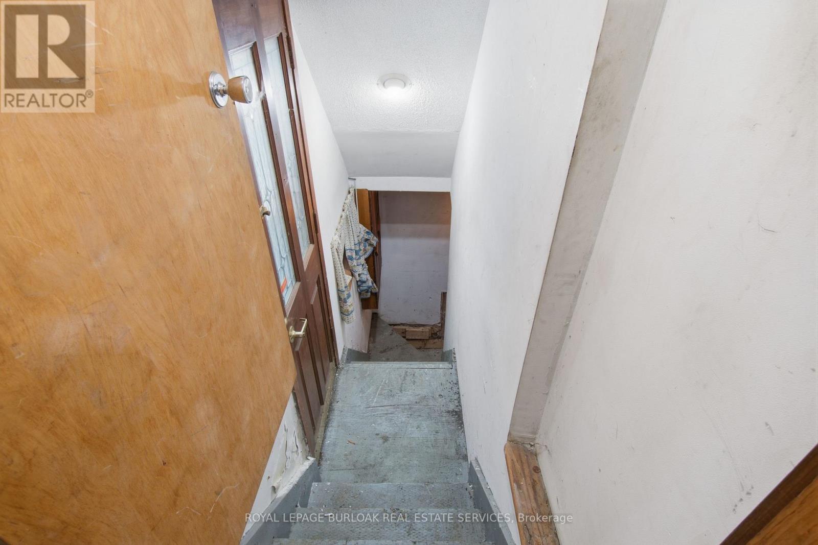 52 Craydon Avenue, Toronto (mount Dennis), Ontario