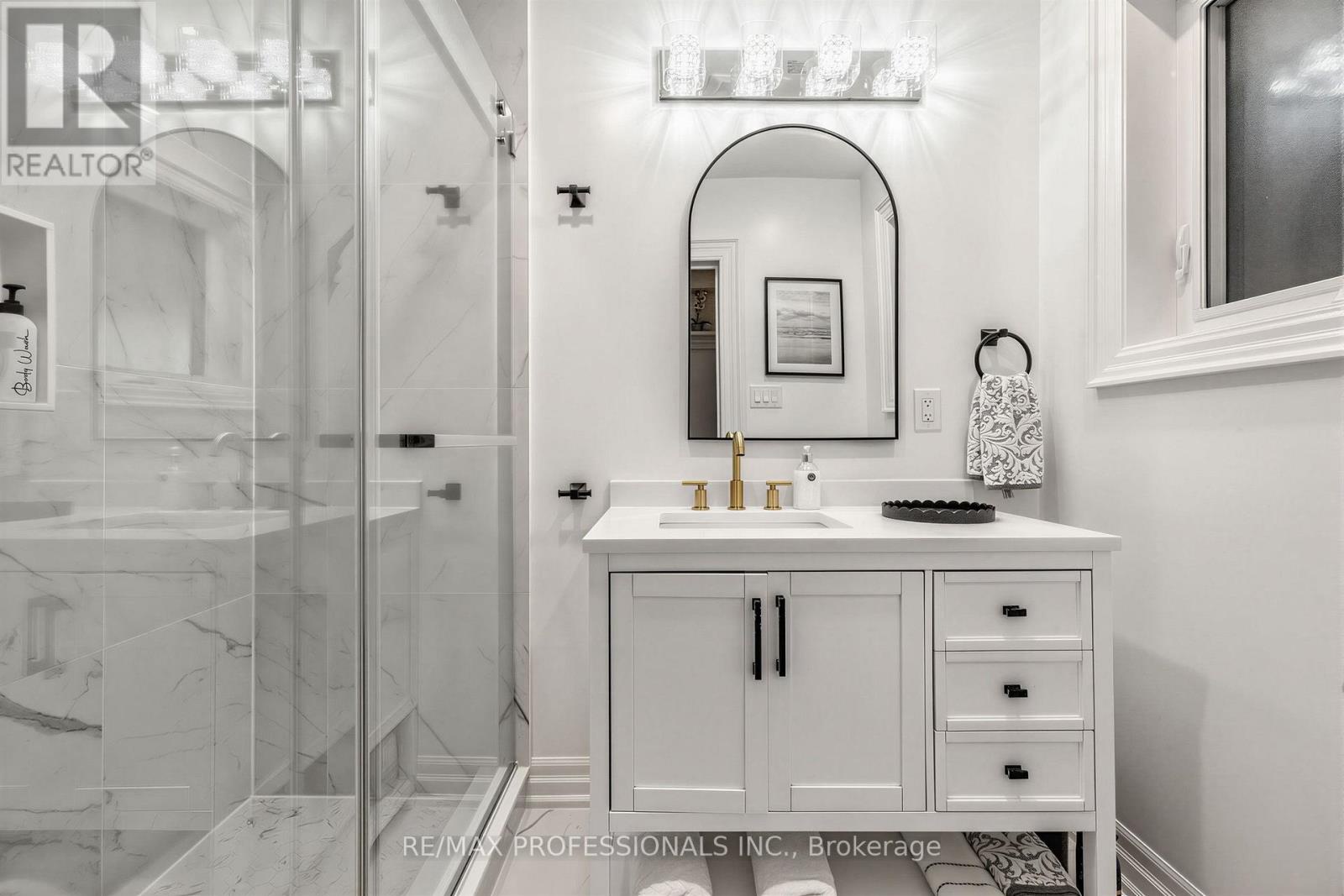 182 Gracefield Avenue, Toronto (rustic), Ontario