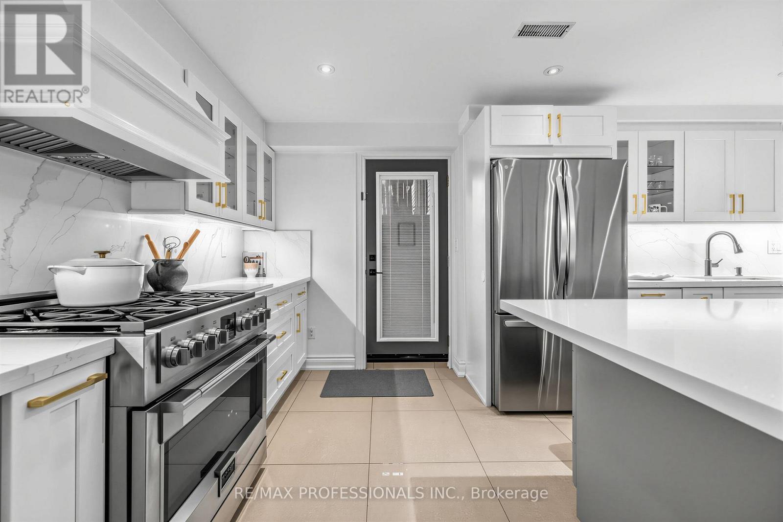 182 Gracefield Avenue, Toronto (rustic), Ontario