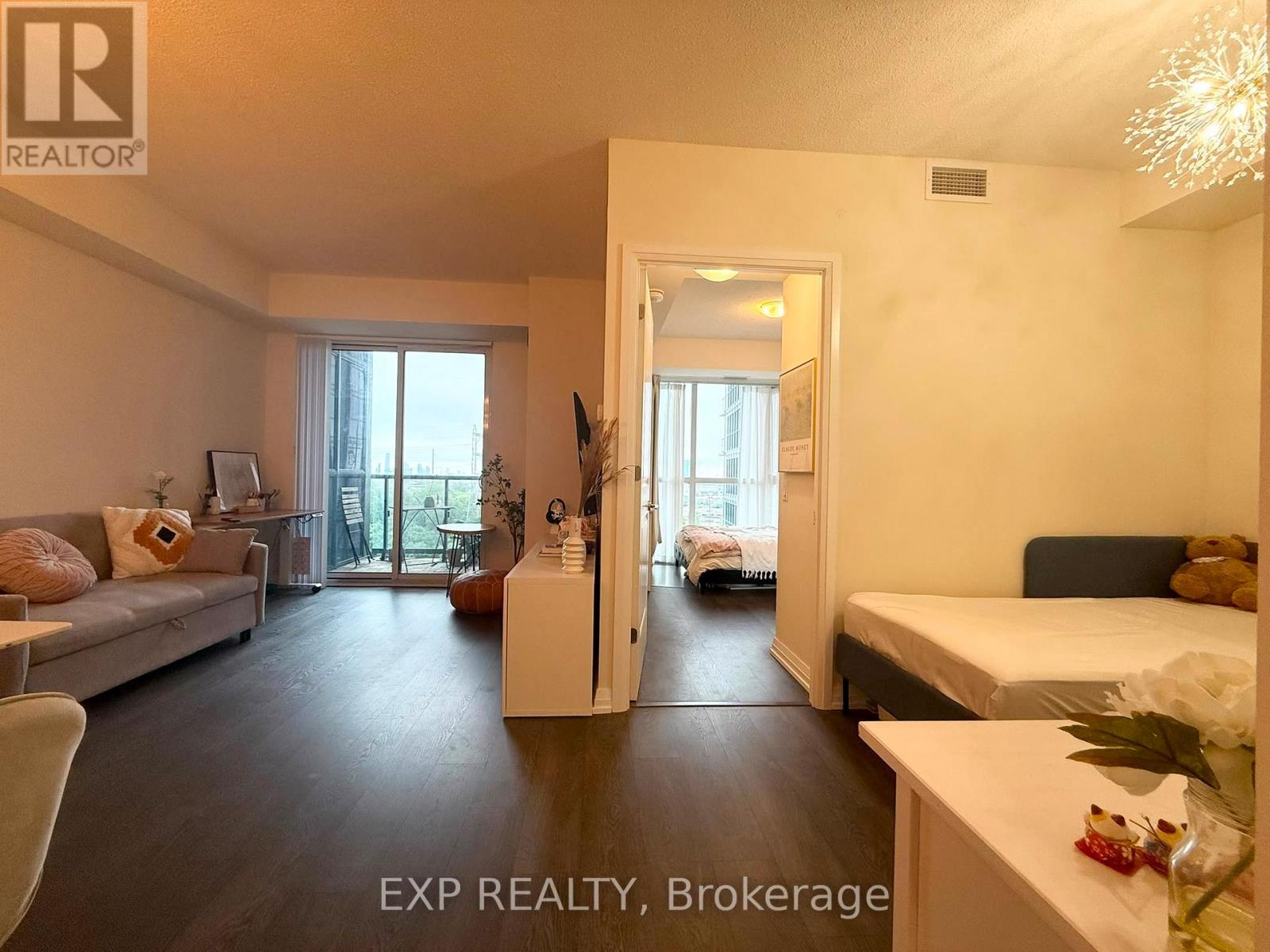 520 - 50 Thomas Riley Road, Toronto (islington-city Centre West), Ontario