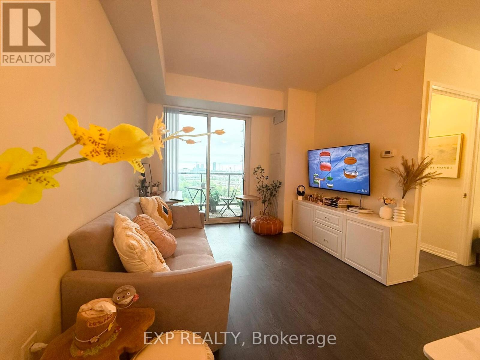520 - 50 Thomas Riley Road, Toronto (islington-city Centre West), Ontario