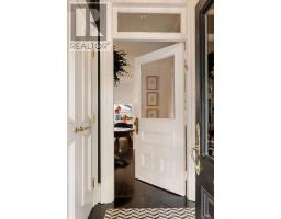 92 WOODLAWN AVENUE W