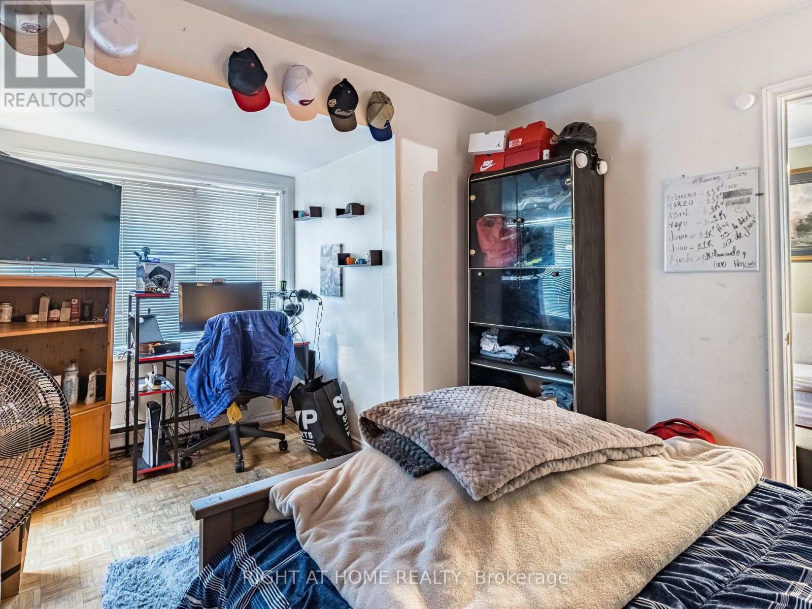97 Twenty Ninth Street, Toronto (long Branch), Ontario