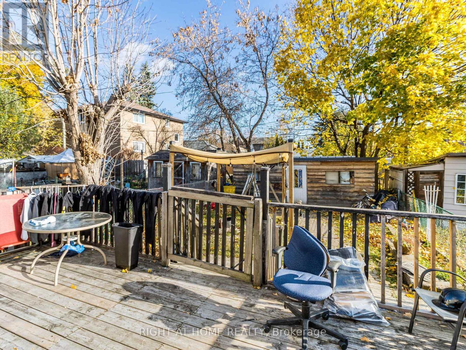 97 Twenty Ninth Street, Toronto (long Branch), Ontario