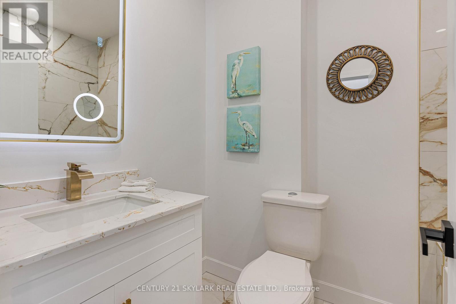 208 Gainsborough Road, Toronto (woodbine Corridor), Ontario