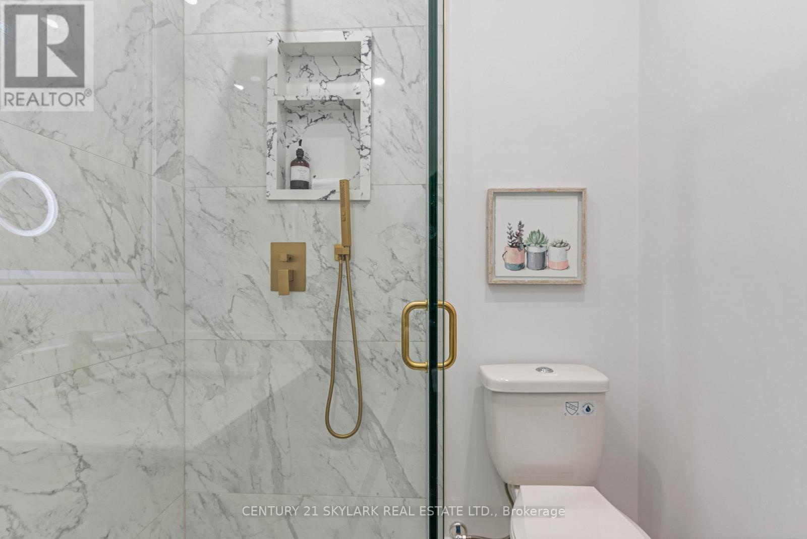 208 Gainsborough Road, Toronto (woodbine Corridor), Ontario