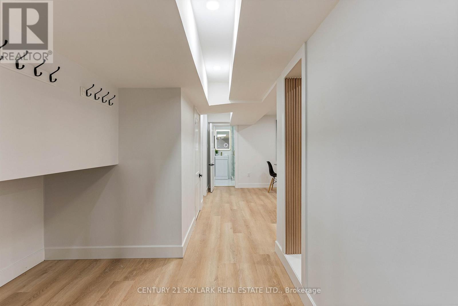 208 Gainsborough Road, Toronto (woodbine Corridor), Ontario
