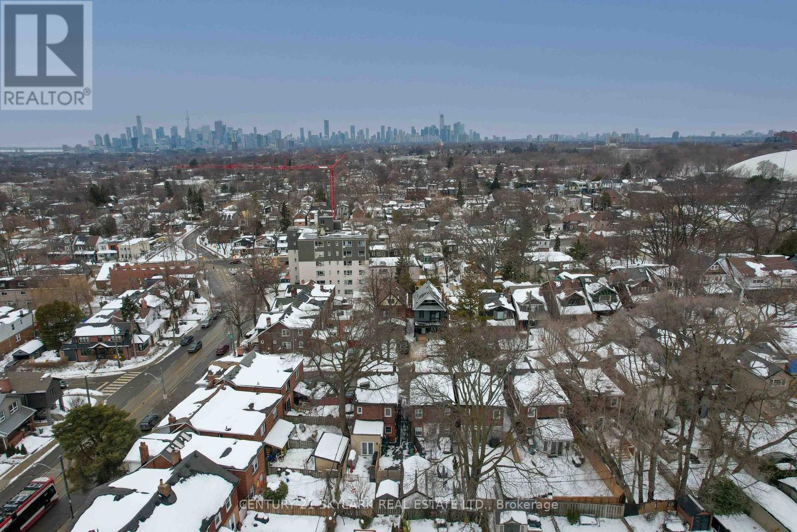 208 Gainsborough Road, Toronto (woodbine Corridor), Ontario