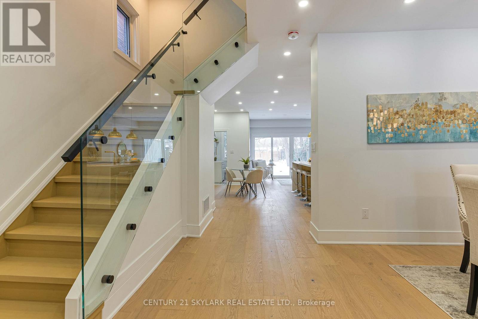 208 Gainsborough Road, Toronto (woodbine Corridor), Ontario