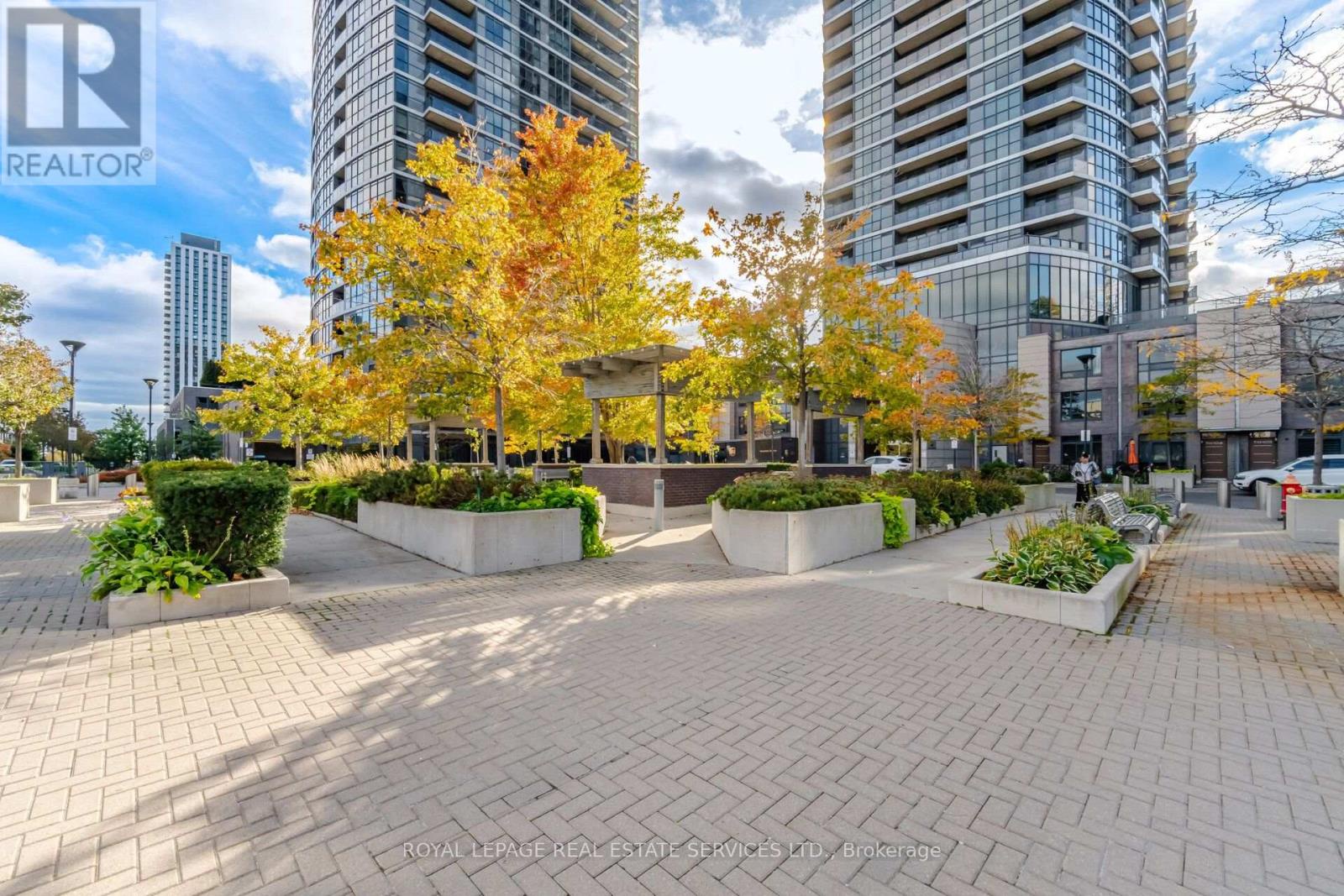 1608 - 9 Valhalla Inn Road, Toronto (islington-city Centre West), Ontario