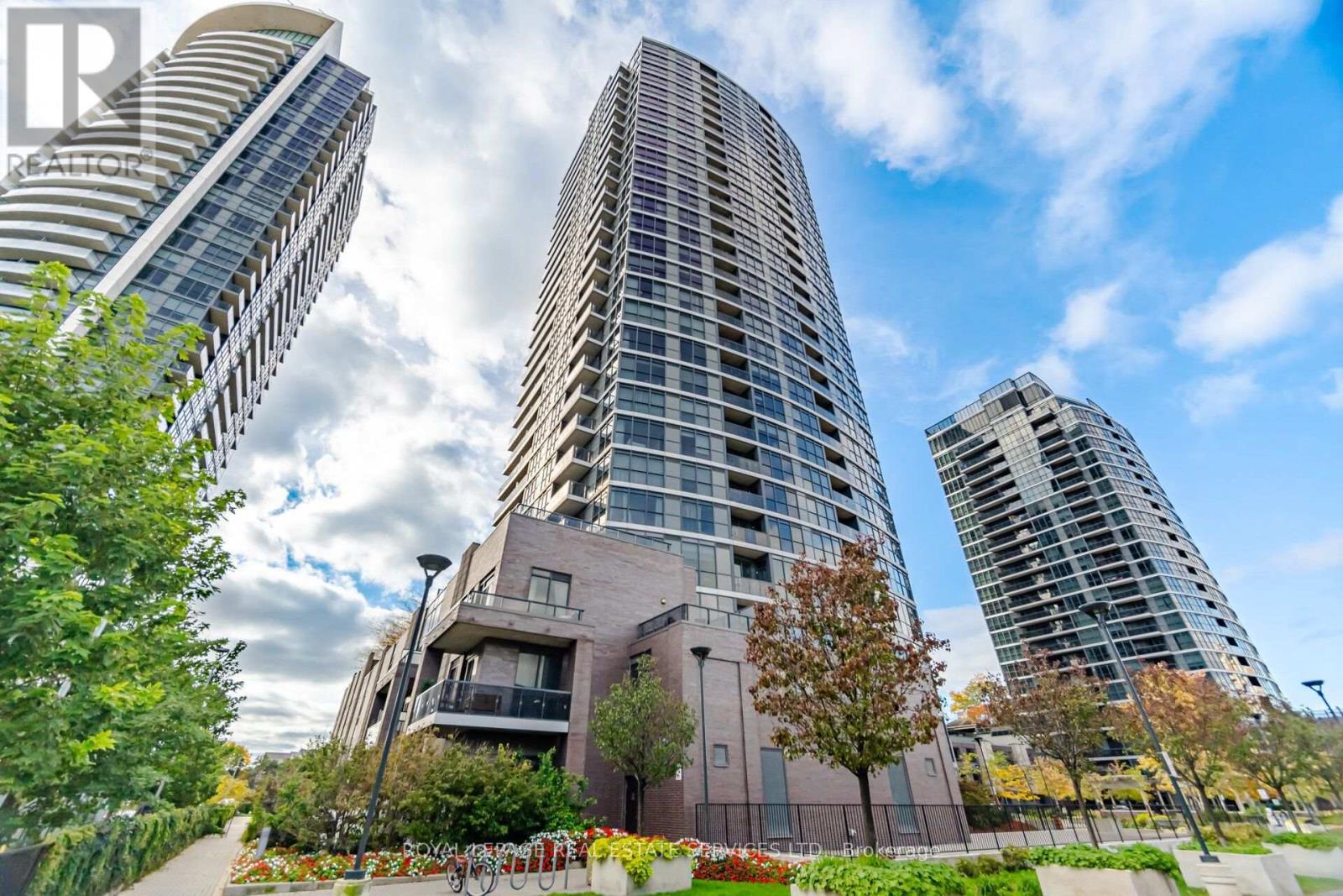 1608 - 9 Valhalla Inn Road, Toronto (islington-city Centre West), Ontario