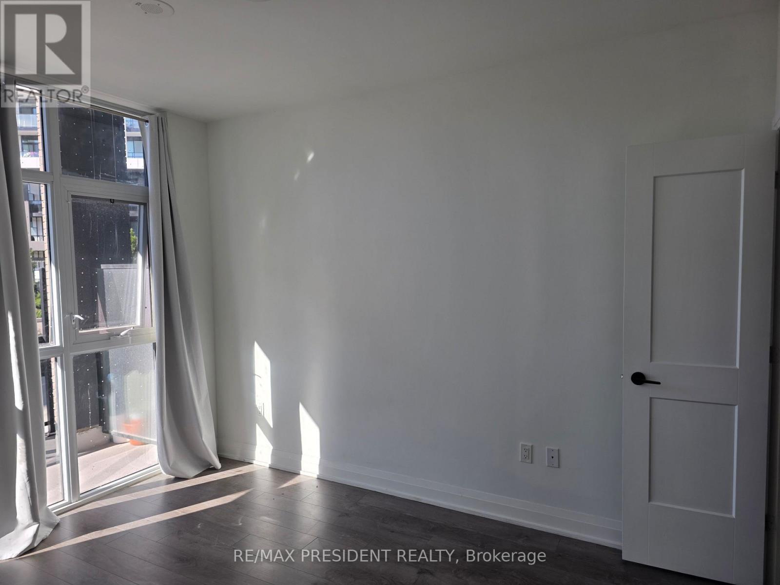112 - 60 George Butchart Drive, Toronto (downsview-roding-cfb), Ontario