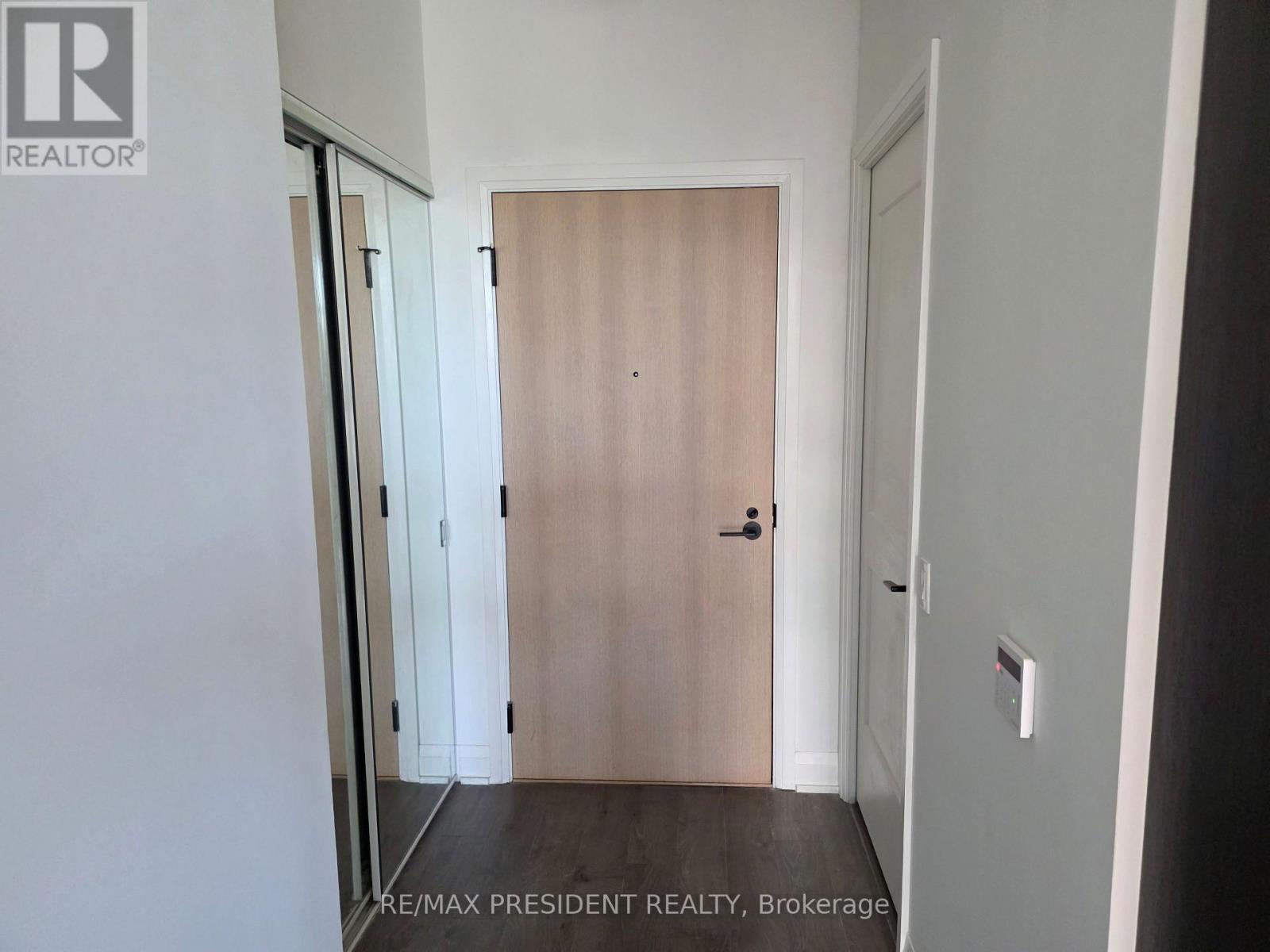 112 - 60 George Butchart Drive, Toronto (downsview-roding-cfb), Ontario