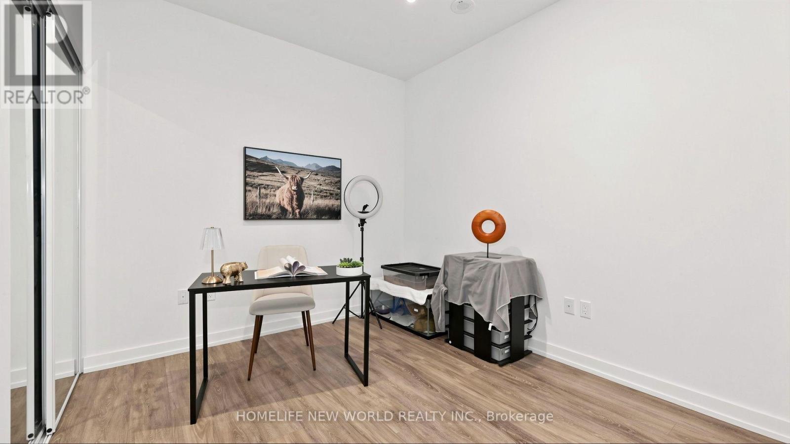 813 - 158 Front Street E, Toronto (moss Park), Ontario