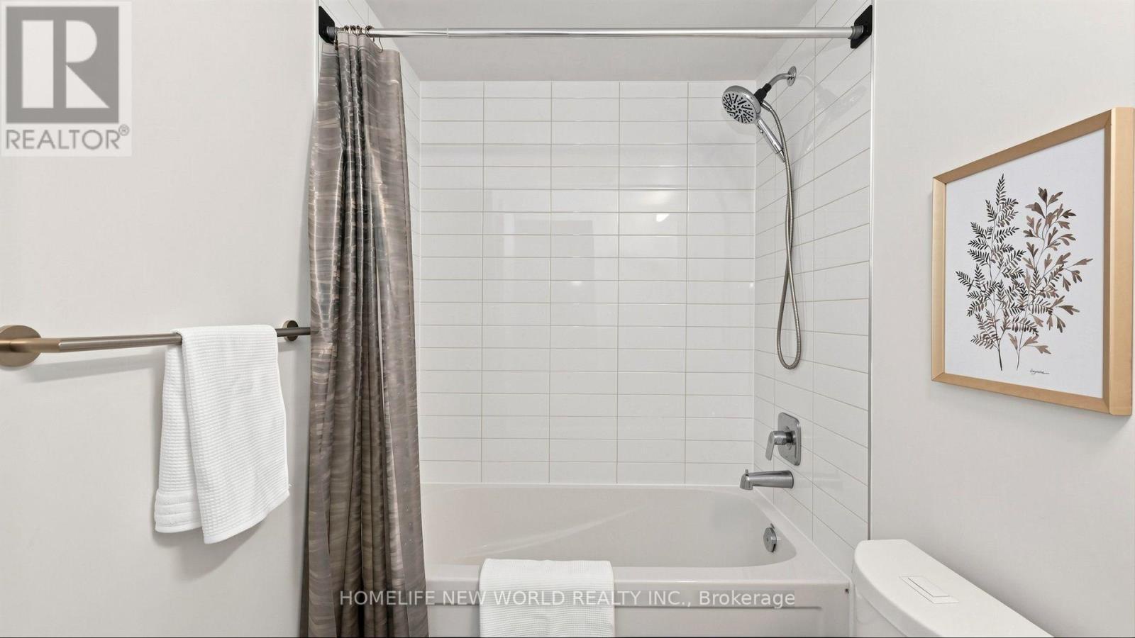 813 - 158 Front Street E, Toronto (moss Park), Ontario