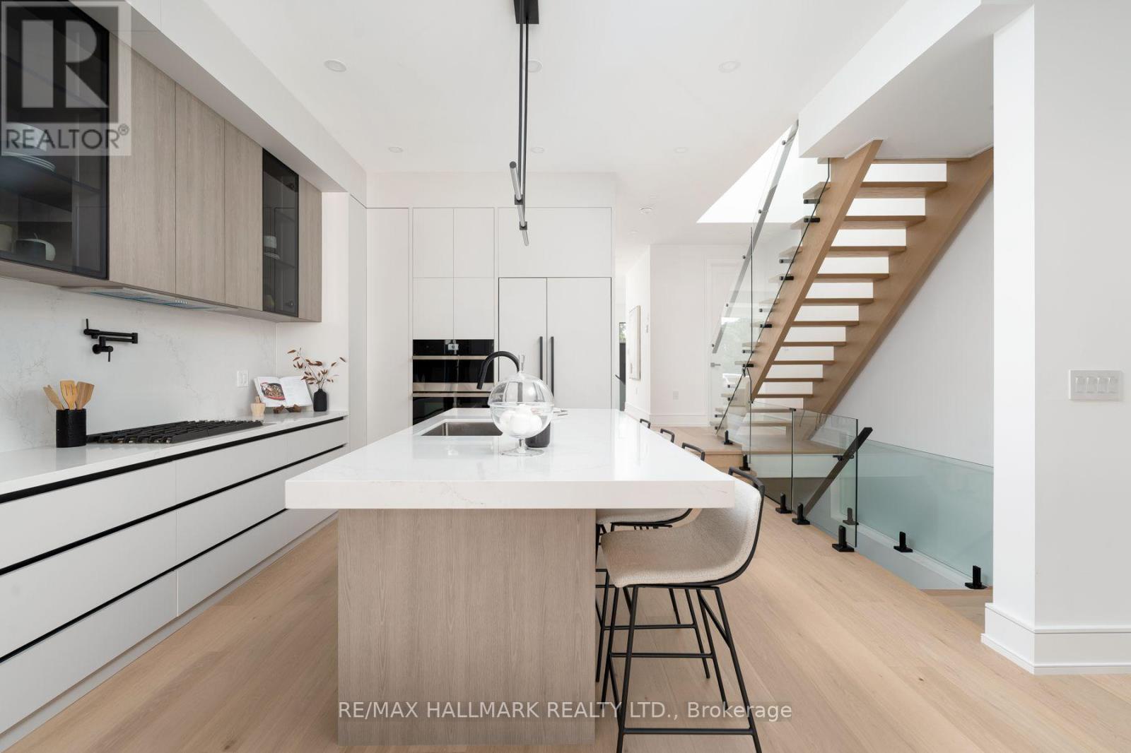 104 Yardley Avenue, Toronto (o'connor-parkview), Ontario