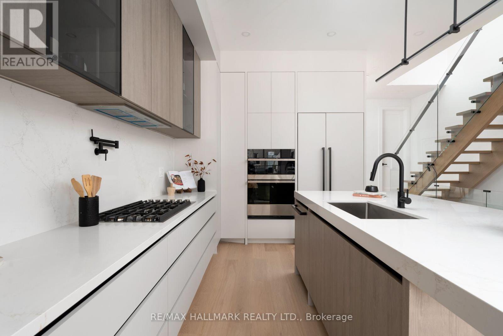 104 Yardley Avenue, Toronto (o'connor-parkview), Ontario