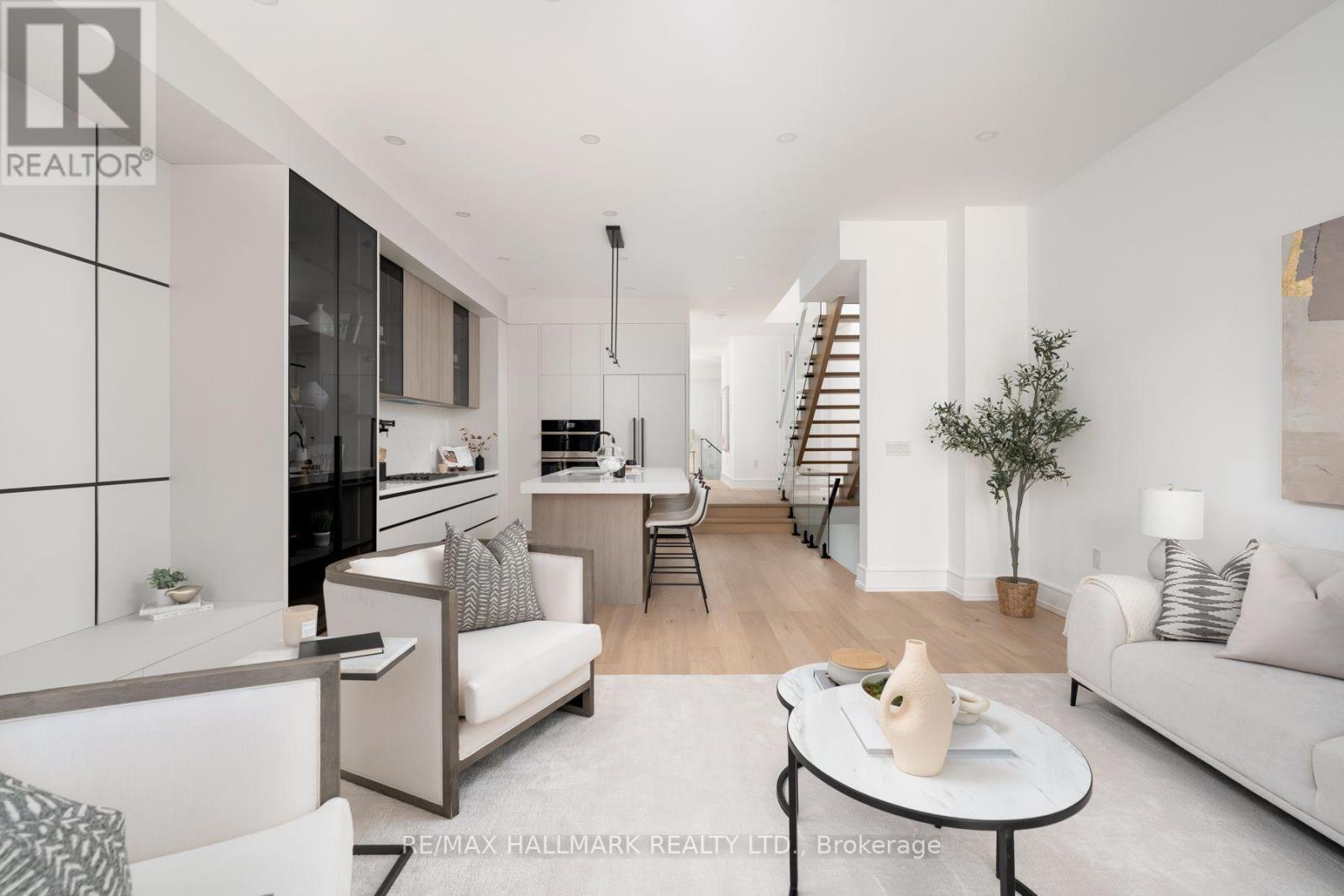 104 Yardley Avenue, Toronto (o'connor-parkview), Ontario