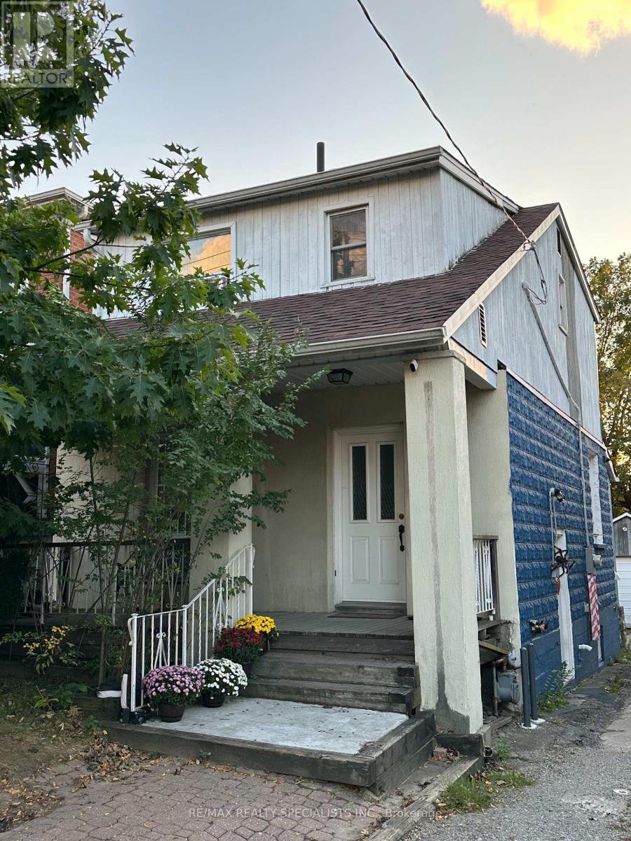 52a Rockcliffe Boulevard, Toronto (rockcliffe-smythe), Ontario