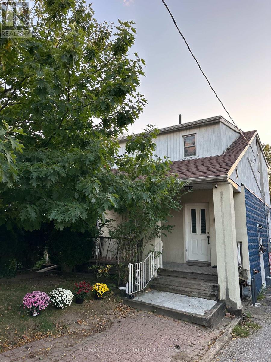 52a Rockcliffe Boulevard, Toronto (rockcliffe-smythe), Ontario
