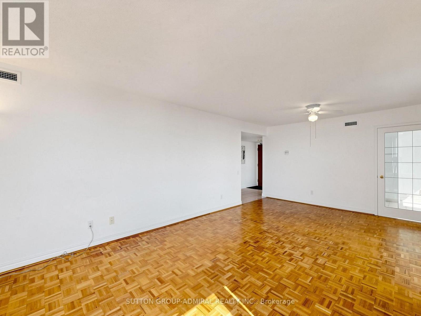 1004 - 2 Covington Road, Toronto (englemount-lawrence), Ontario