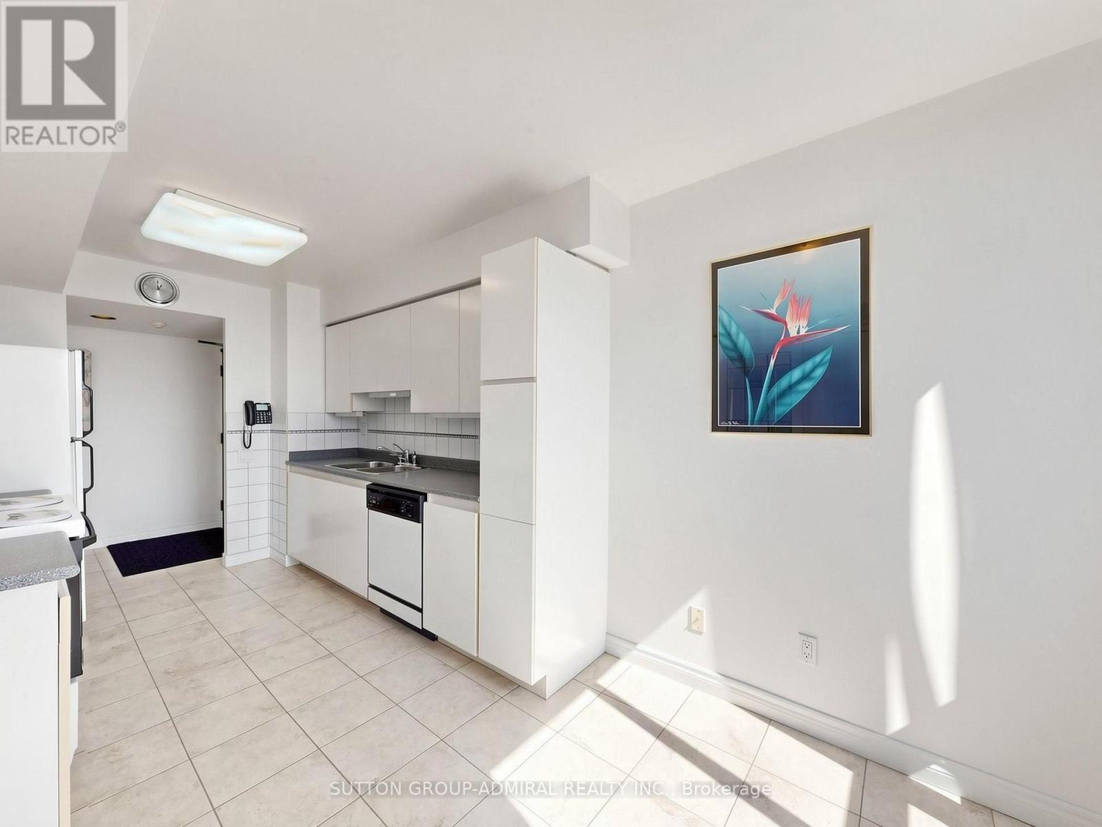 1004 - 2 Covington Road, Toronto (englemount-lawrence), Ontario