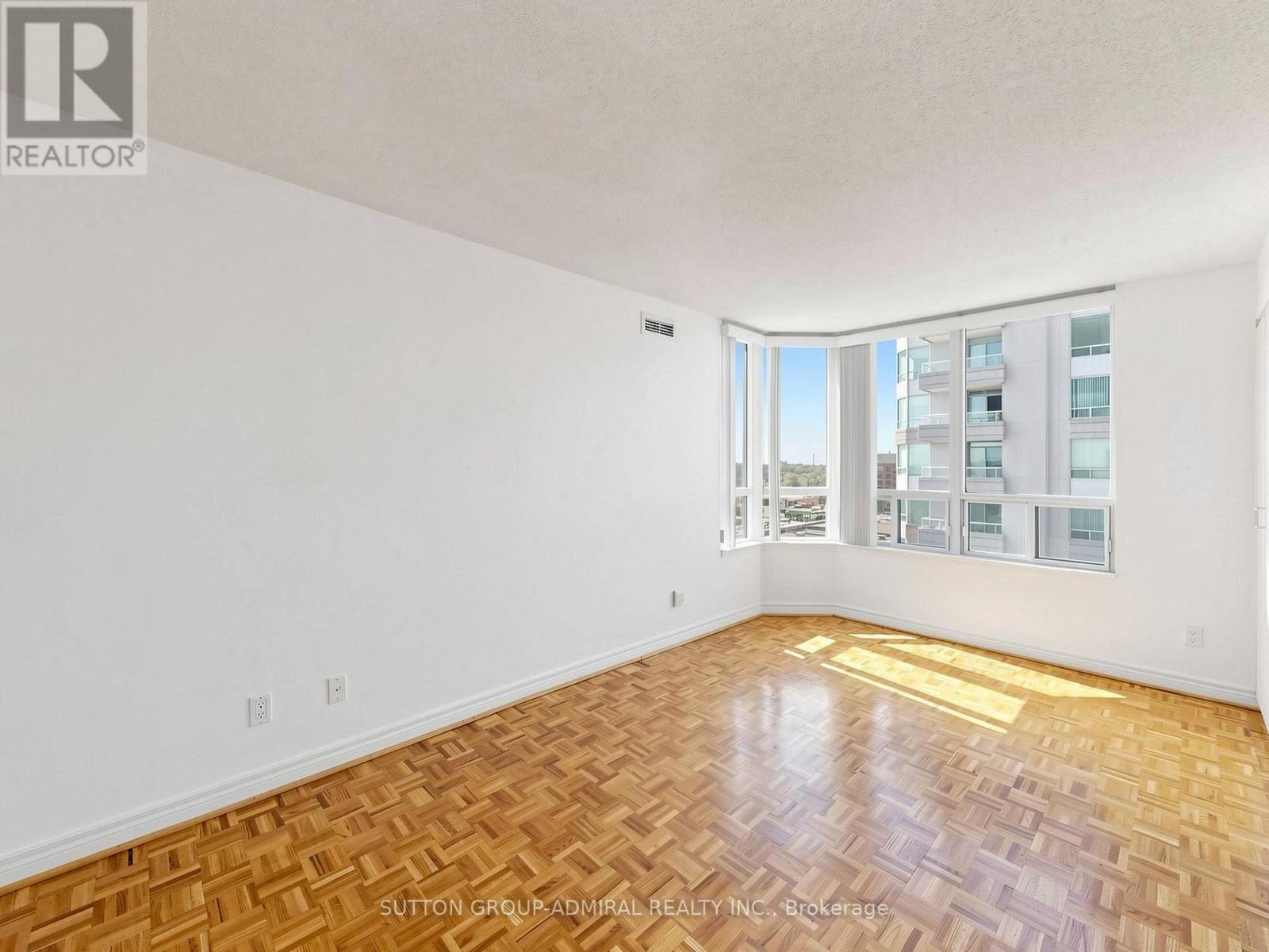 1004 - 2 Covington Road, Toronto (englemount-lawrence), Ontario