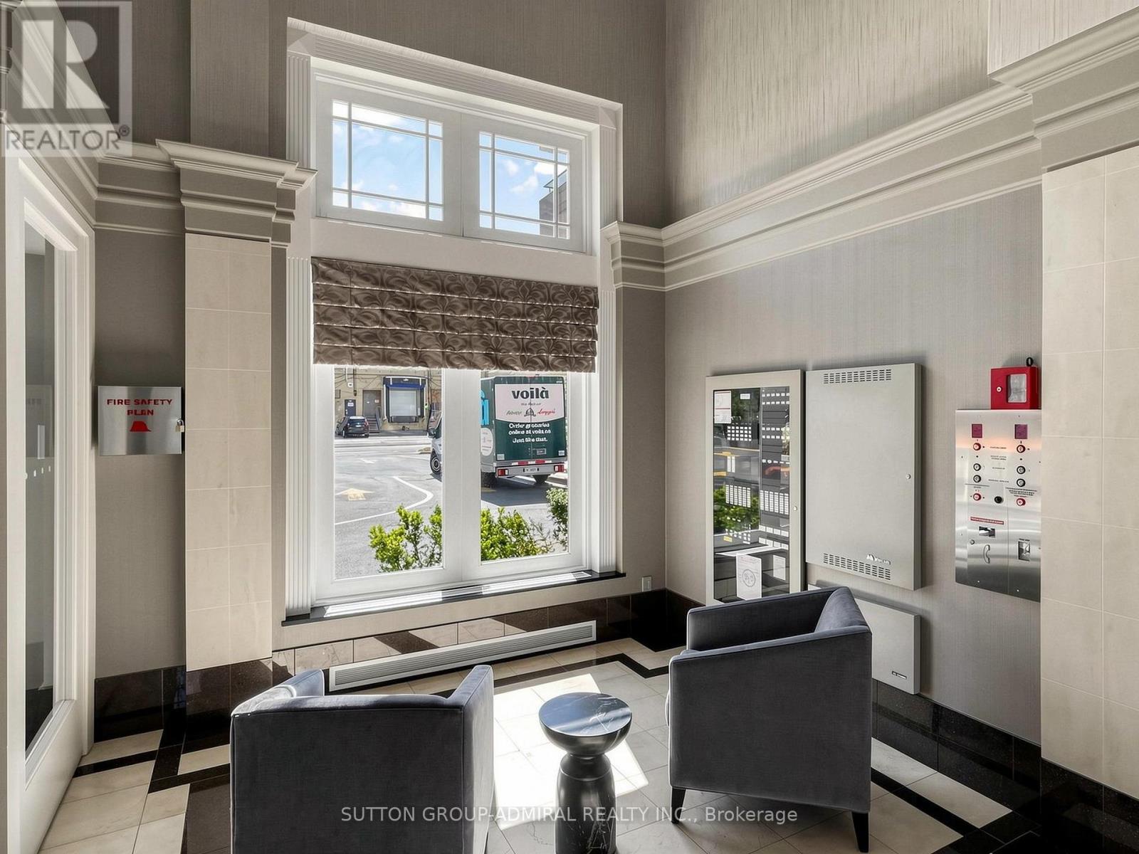 1004 - 2 Covington Road, Toronto (englemount-lawrence), Ontario