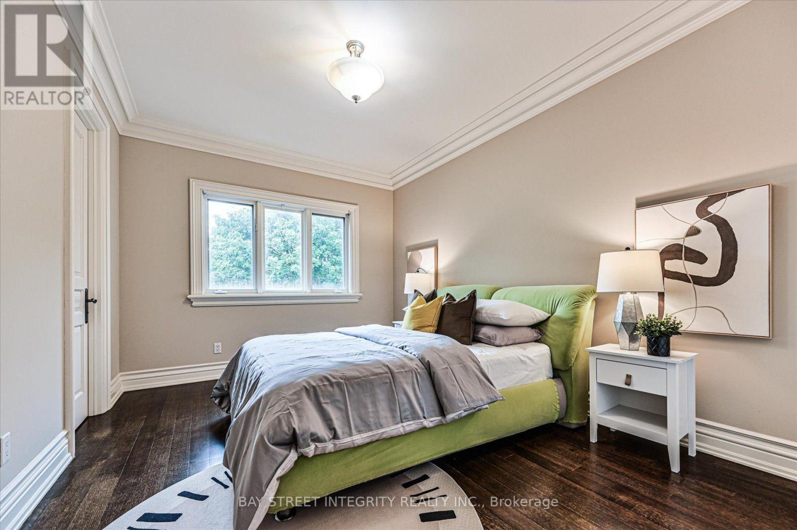 5 Westgrove Crescent, Toronto (bedford Park-nortown), Ontario