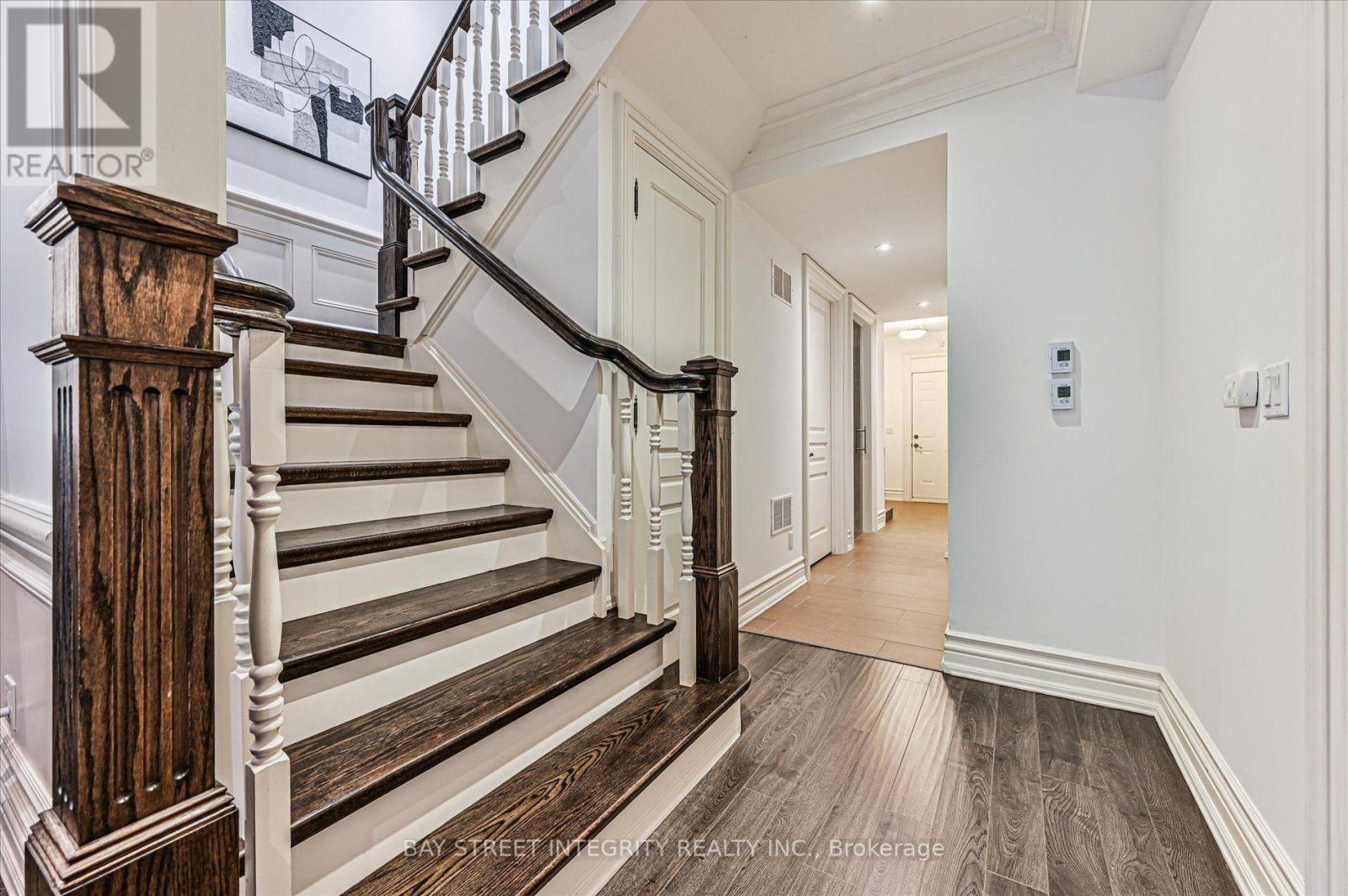 5 Westgrove Crescent, Toronto (bedford Park-nortown), Ontario