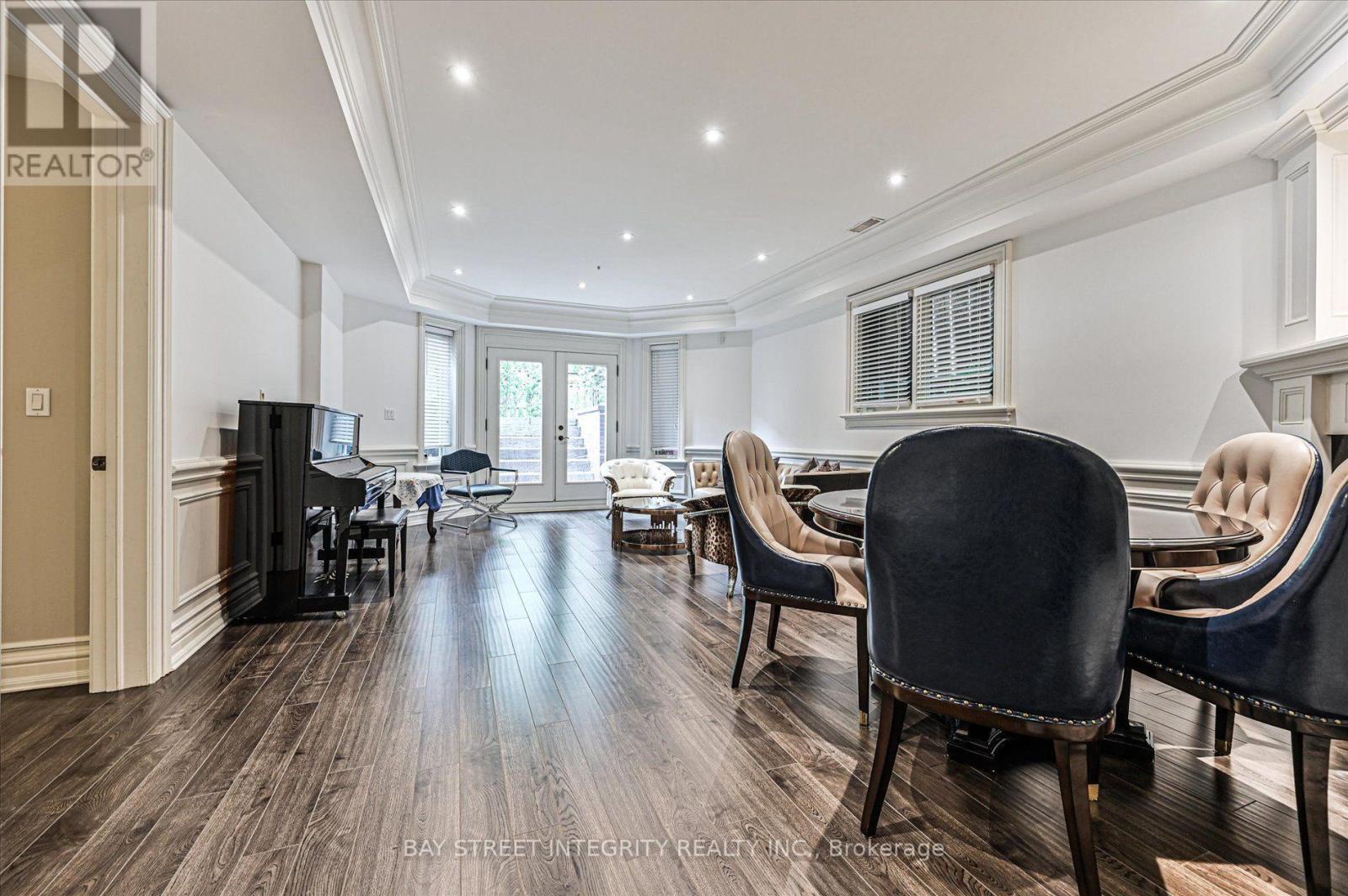 5 Westgrove Crescent, Toronto (bedford Park-nortown), Ontario