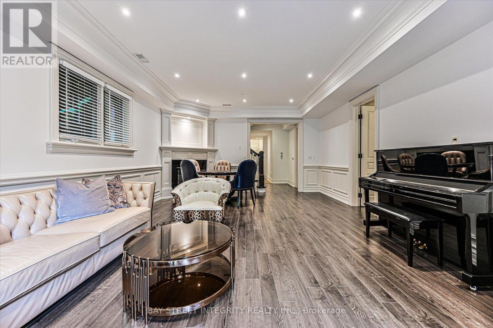 5 Westgrove Crescent, Toronto (bedford Park-nortown), Ontario