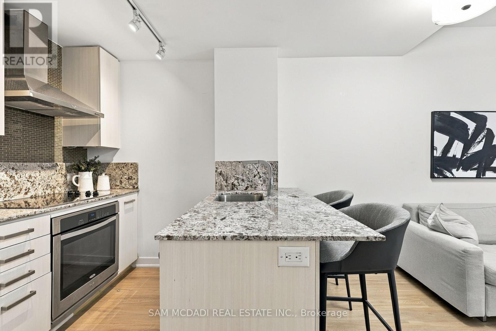 Th27 - 15 Beverley Street, Toronto (kensington-chinatown), Ontario