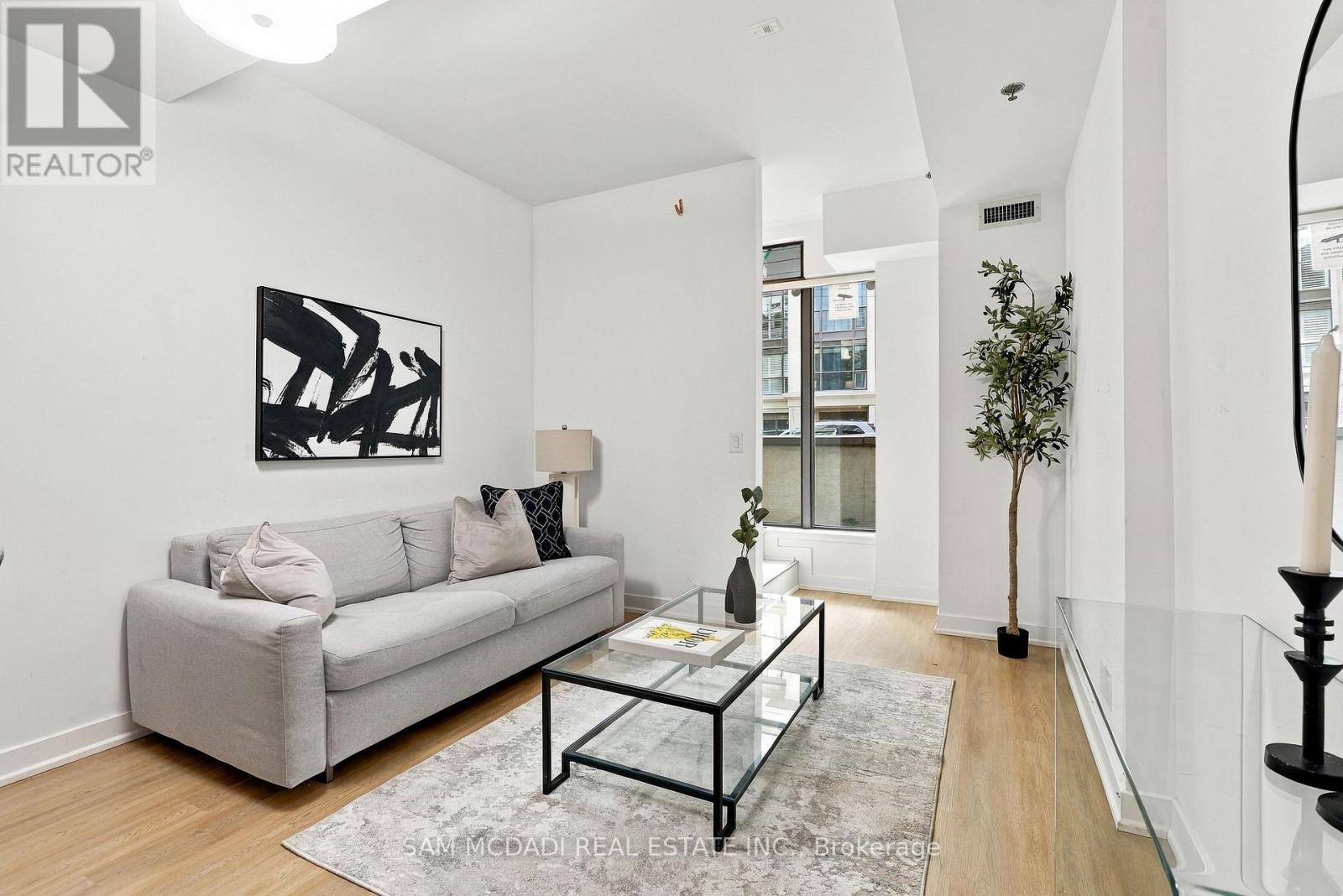 Th27 - 15 Beverley Street, Toronto (kensington-chinatown), Ontario