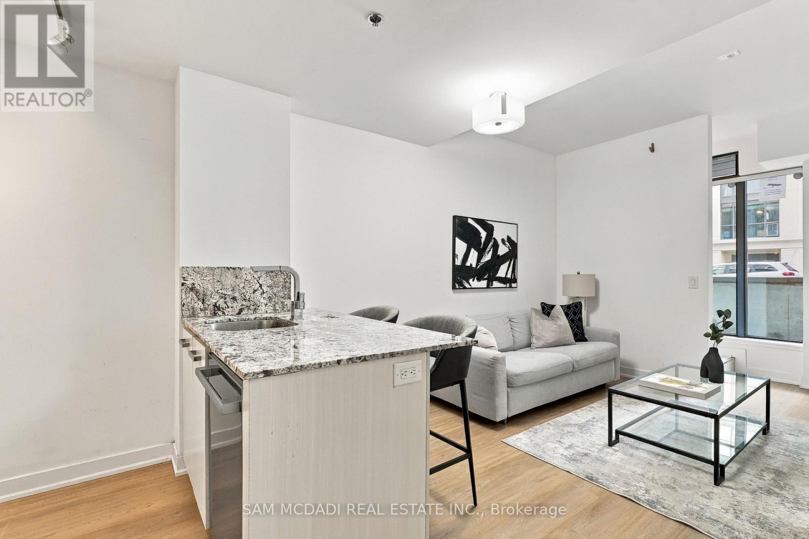 Th27 - 15 Beverley Street, Toronto (kensington-chinatown), Ontario