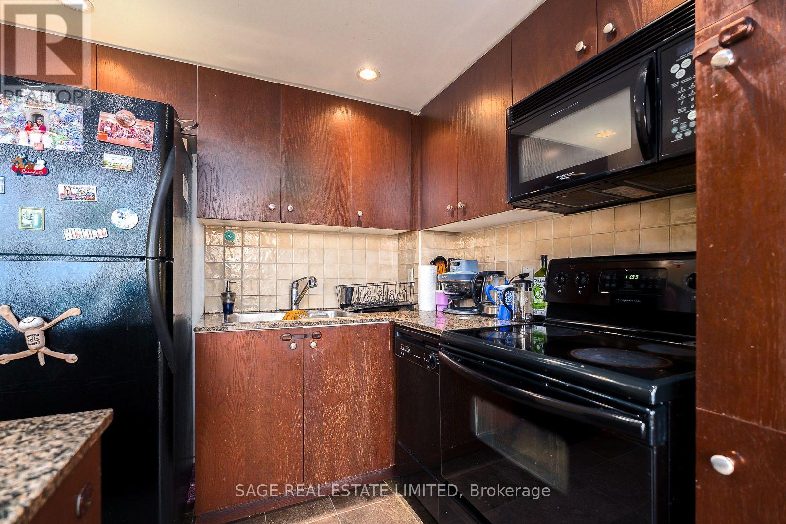 1705 - 208 Queens Quay W, Toronto (waterfront Communities), Ontario