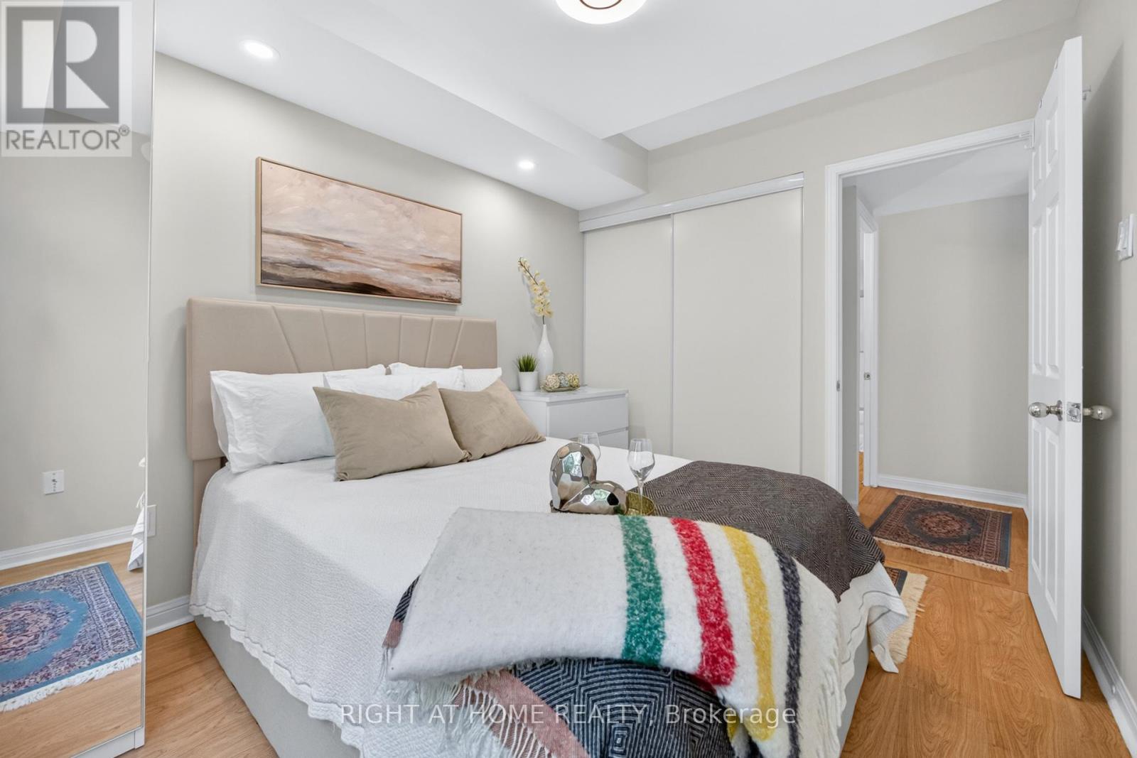 2151 - 105 George Appleton Way, Toronto (downsview-roding-cfb), Ontario