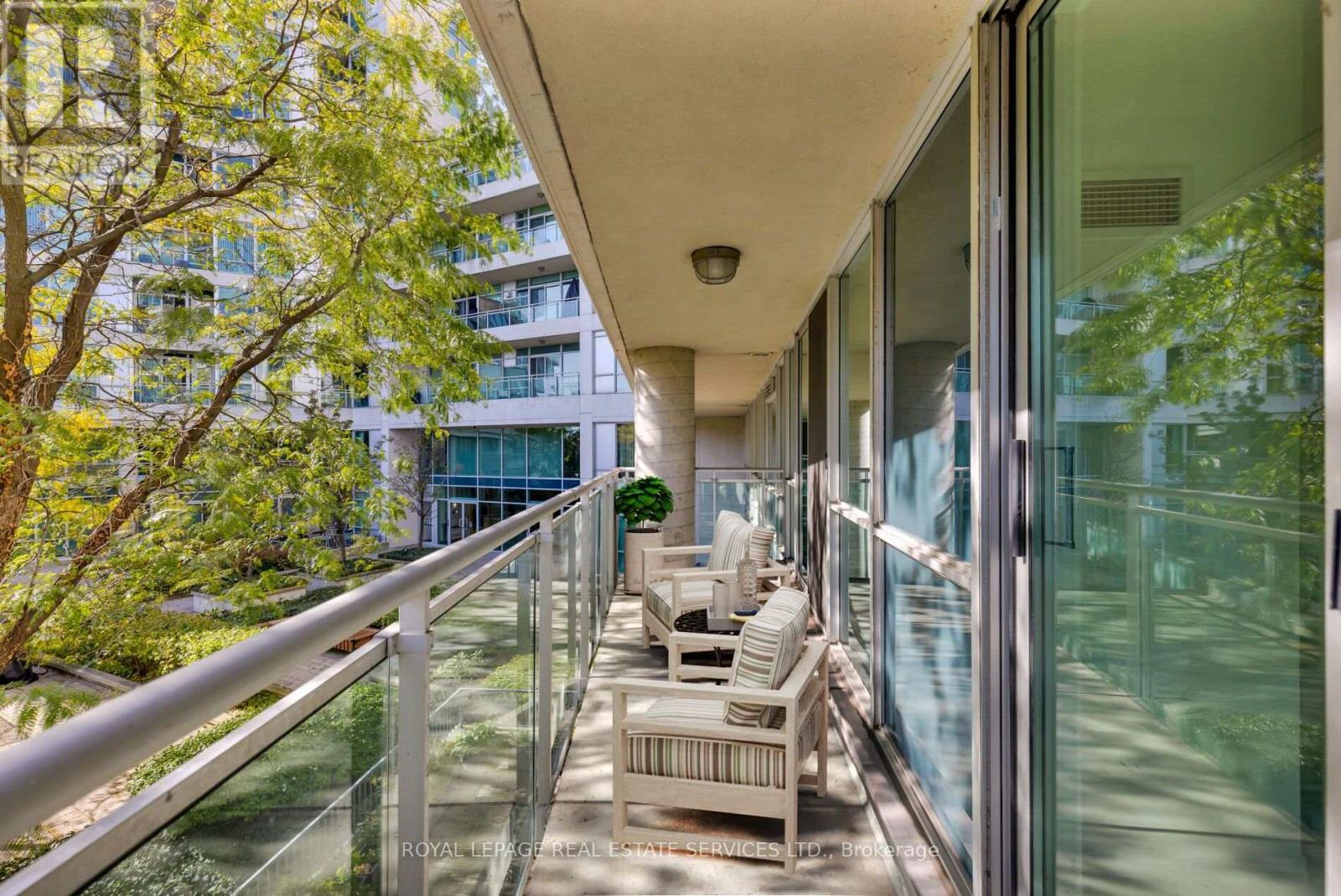 221 - 5 Marine Parade Drive, Toronto (mimico), Ontario