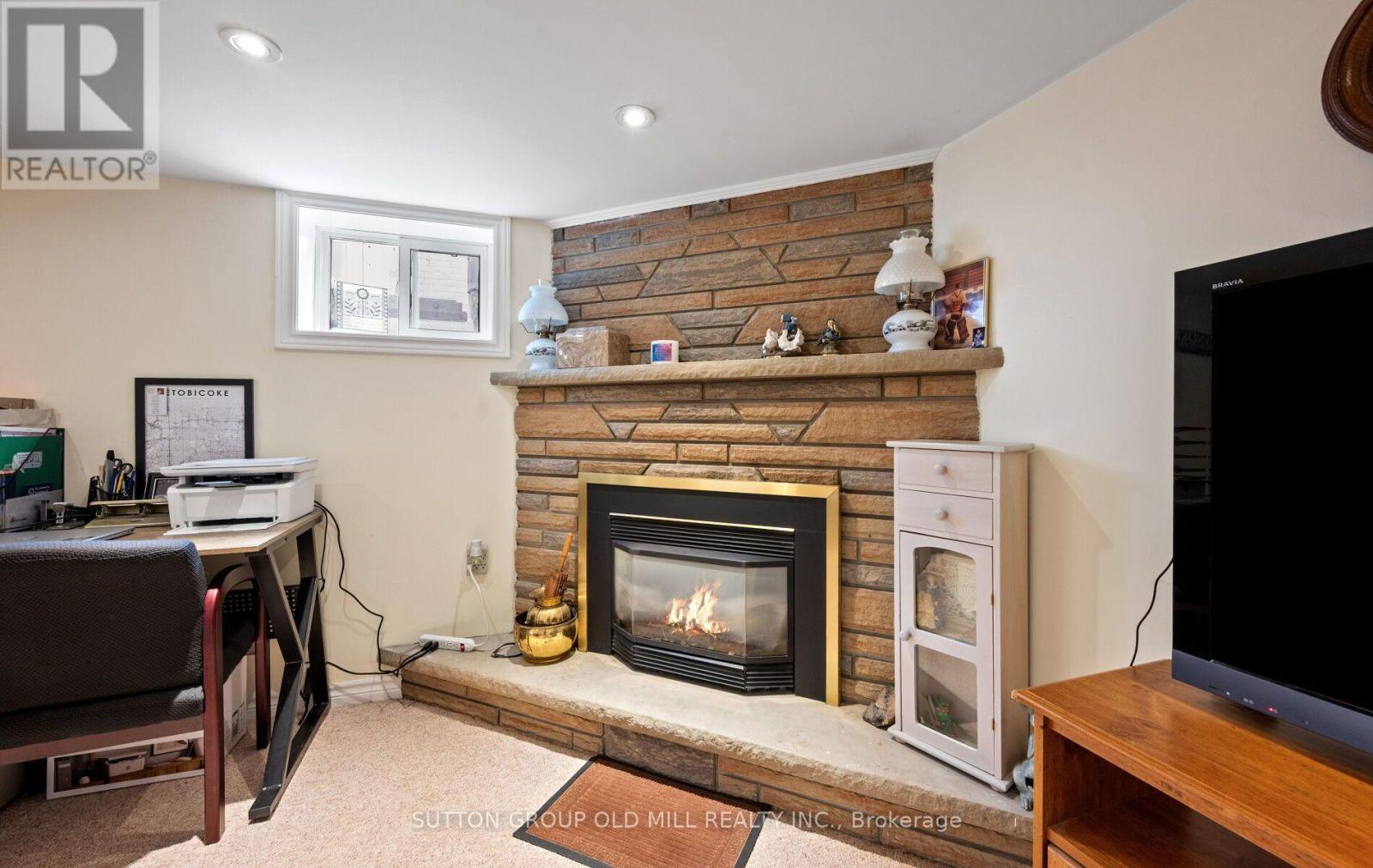 63 Westhead Road, Toronto (alderwood), Ontario