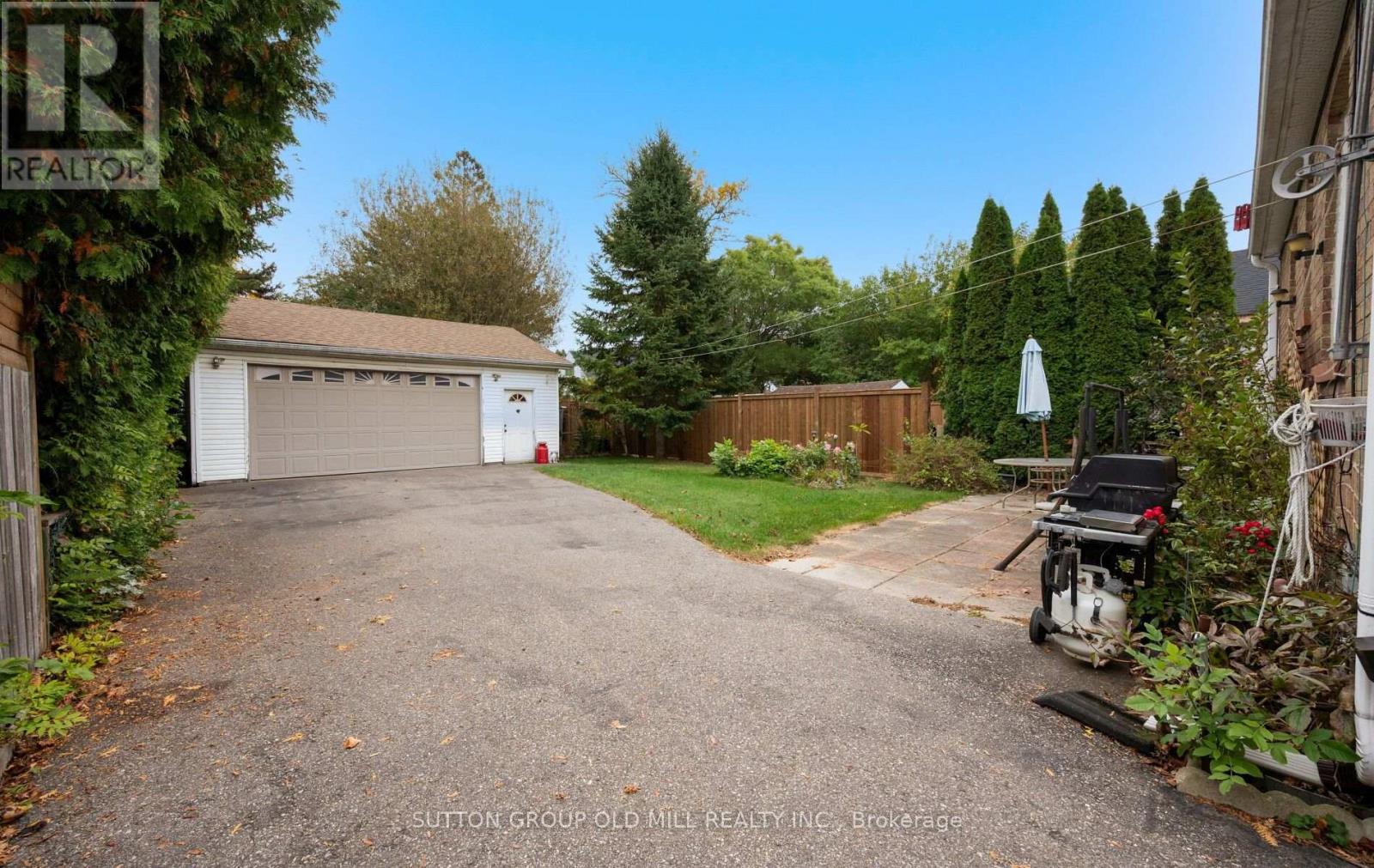 63 Westhead Road, Toronto (alderwood), Ontario